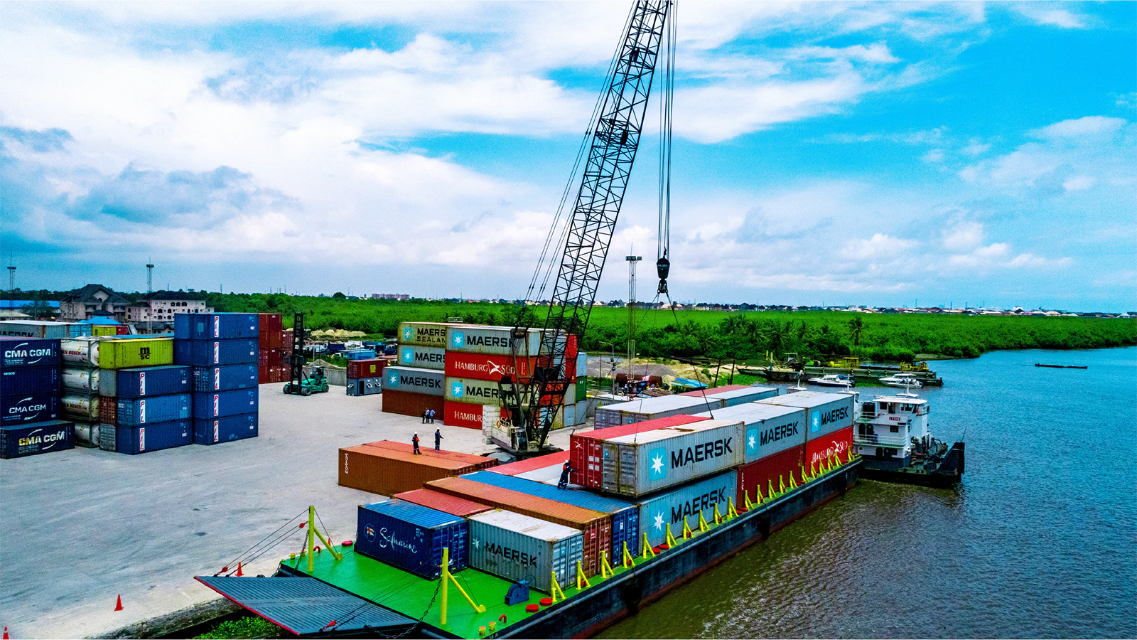 Nigeria : APM Terminals Apapa prévoit des opérations de barges 24h/24 et vise 60 % des exportations par rail