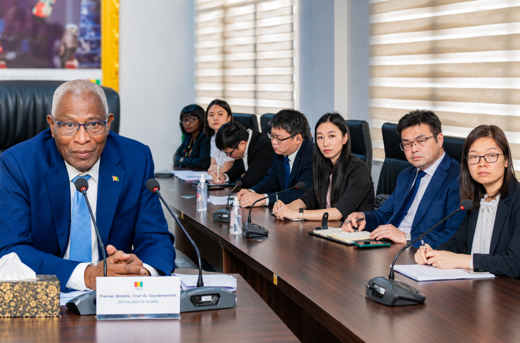 Guinée : un consortium chinois présente un projet de corridor minier de plus de 3 milliards de dollars