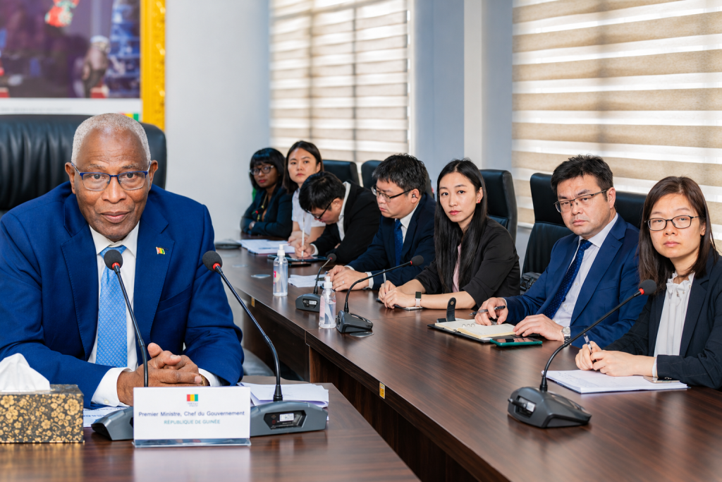 Guinée : un consortium chinois présente un projet de corridor minier de plus de 3 milliards de dollars
